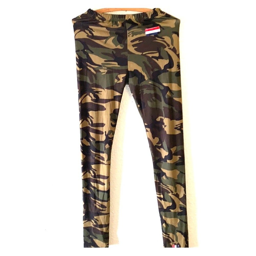 Camo print leggings